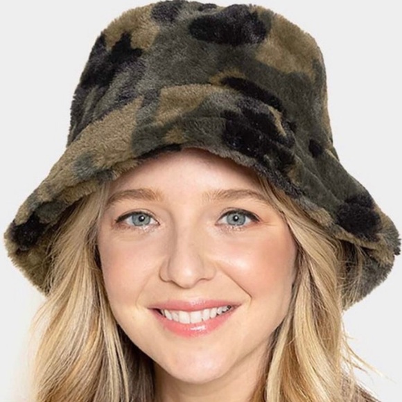[New] camo fur bucket hat - Picture 2 of 8